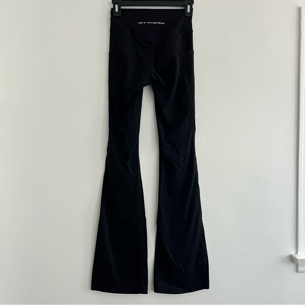 EUC Black 1st Phorm Venture Legging Flare Size Small